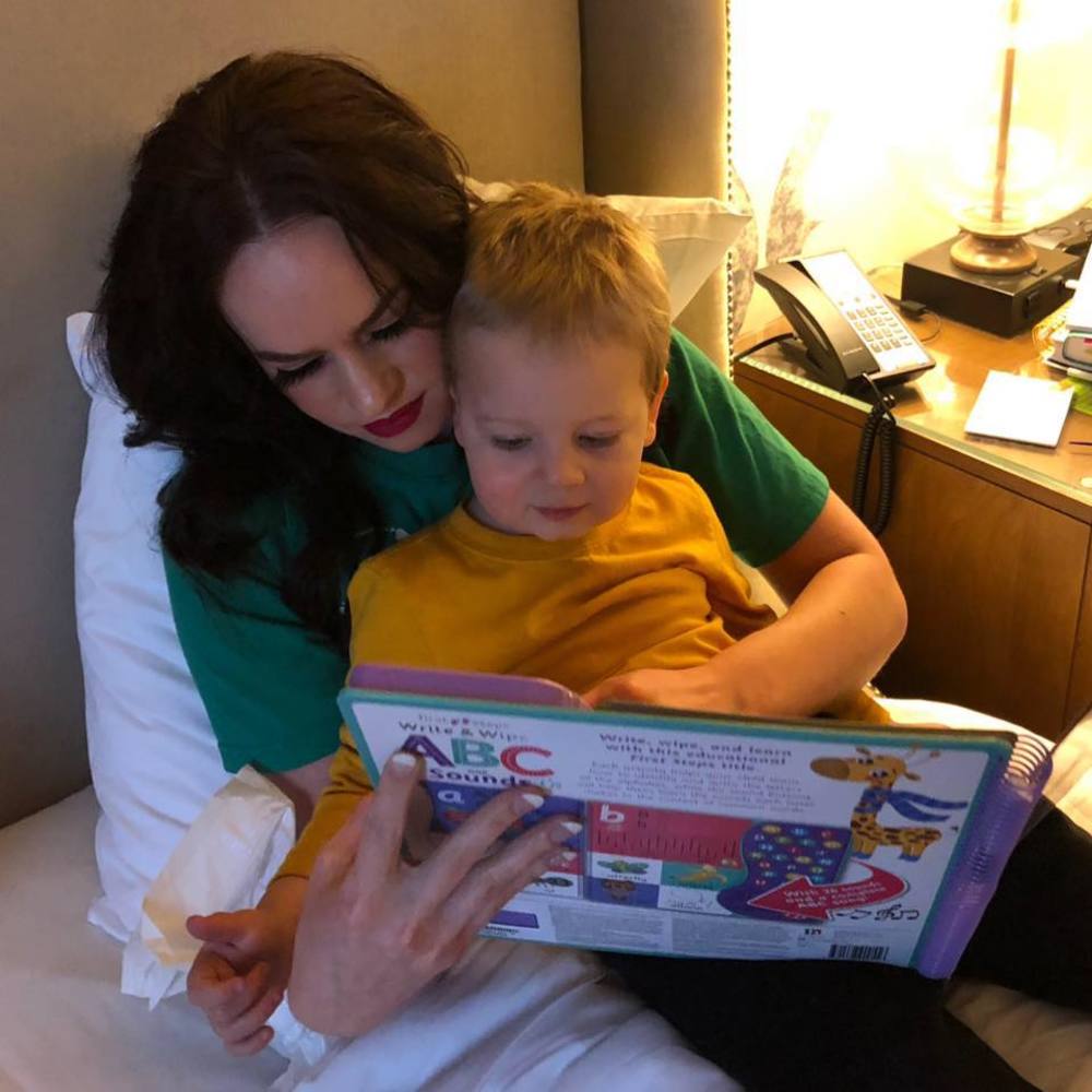 Meet your Posher, Cassandra